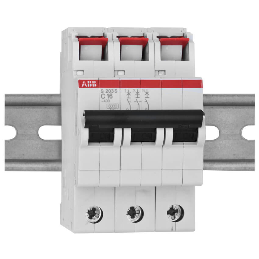 Leitungsschutzschalter, Baureihe S203S, 3-polig, C-Charakteristik, 3 TE