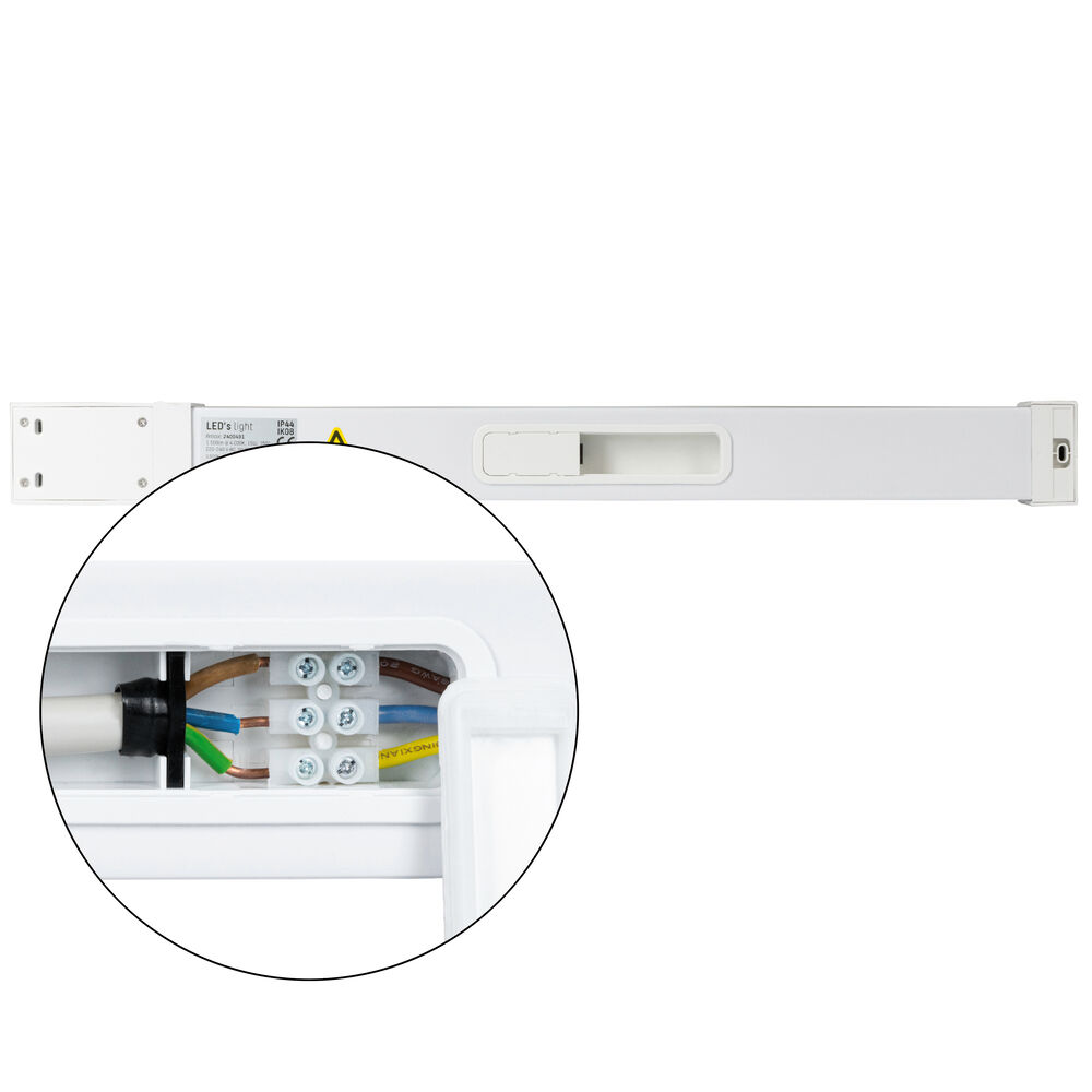 Spiegelleuchte, LED/15W, mit Steckdose Bild 5