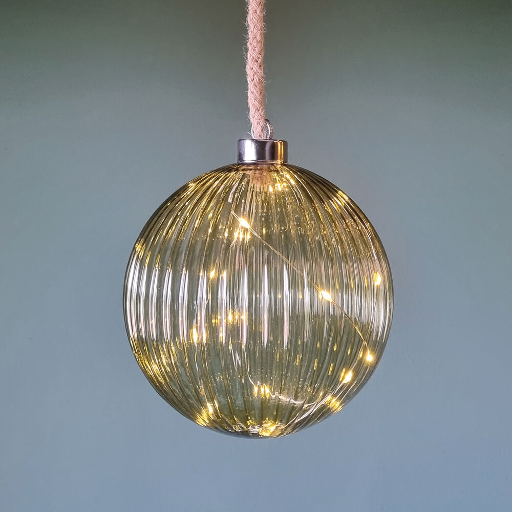 Glaskugel, warmweie LEDs