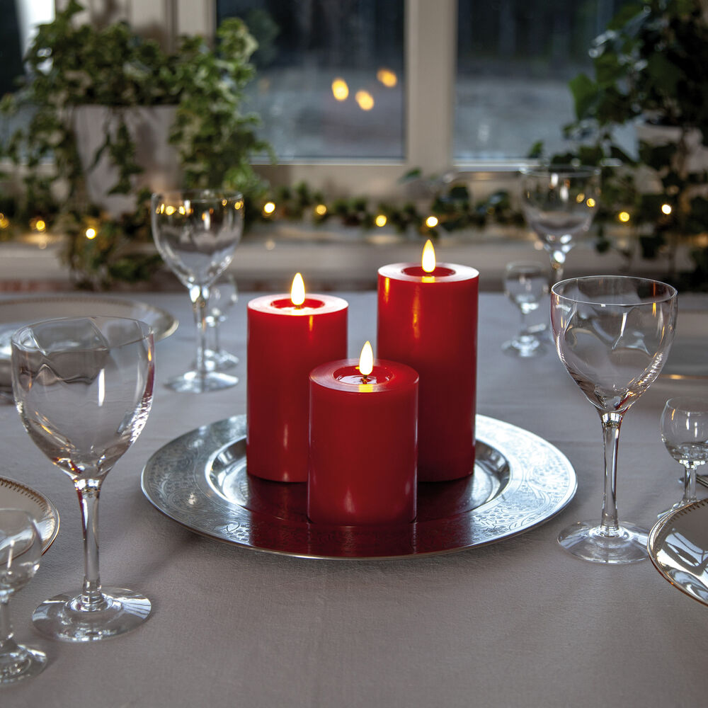 Echtwachskerze, FLAMME FLOW, 1 warmweie flackernde LED, mit Wachsspiegeloptik, rot Bild 4