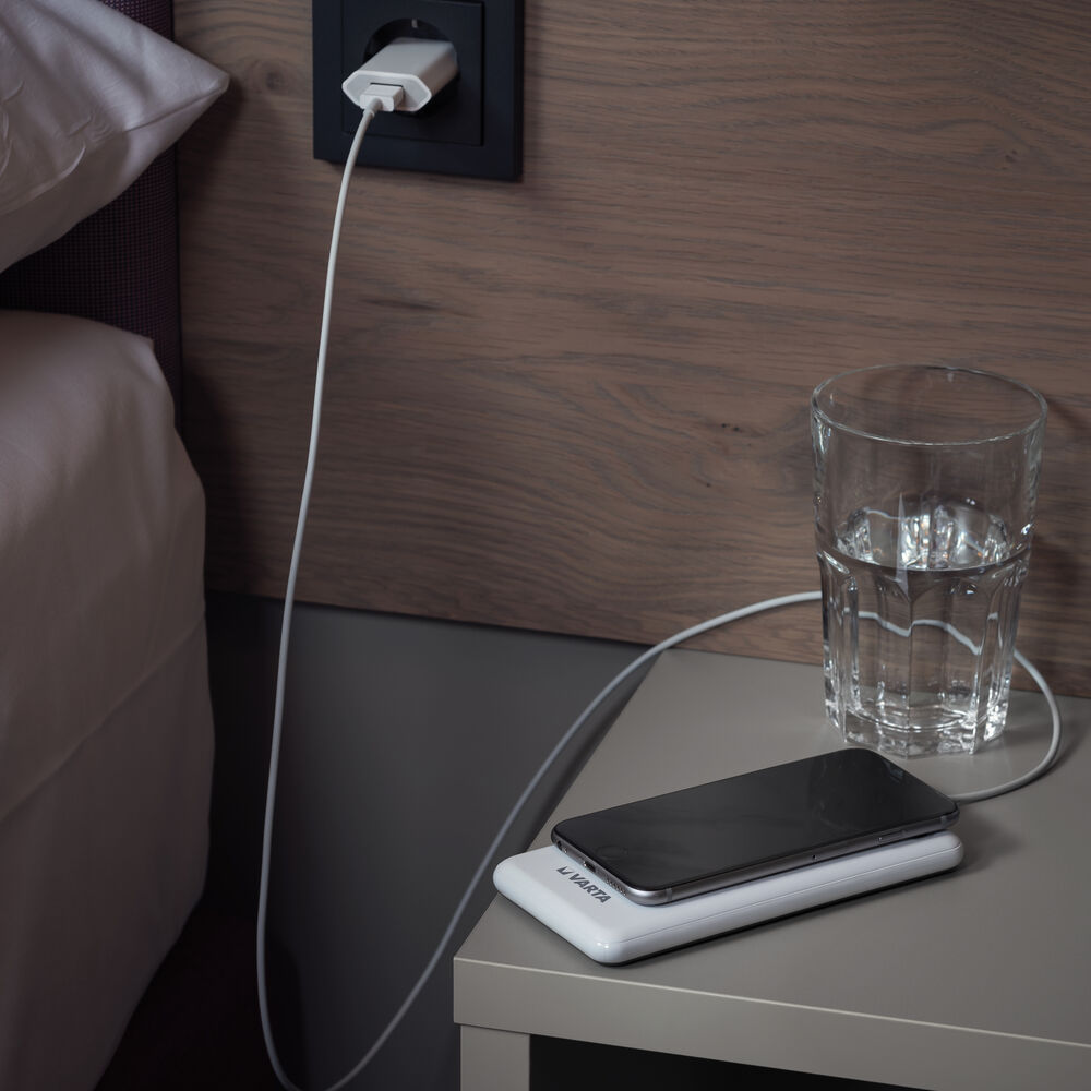 Powerbank, Eingang: USB-C, Ausgang: USB-A und USB-C Bild 2