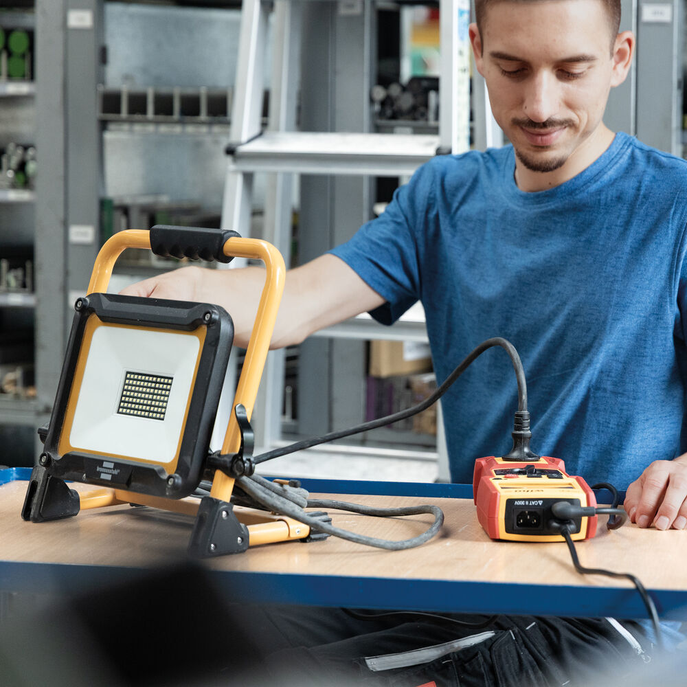 Ger�tetester, PAT one, mit APP-Dokumentation und Werkzeug Bild 8