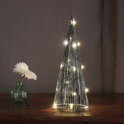 LED-Pyramide,<BR>20 warmweie LEDs