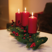 geschmcktes Adventsgesteck,<BR>B 700,<BR>unbeleuchtet,<BR>fr 3 Kerzen