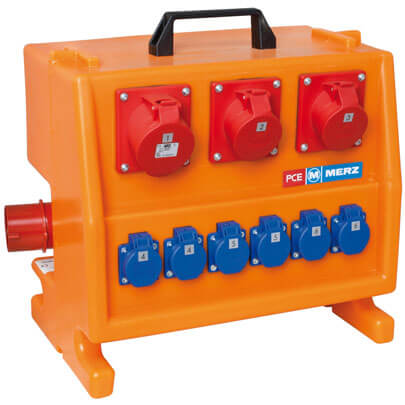 Mobile CEE- Steckdosenverteilung, 22kVA, Eingang: 1 x 32A CEE, Ausgang: 2 x 16A CEE, 1 x 32A CEE, 6 x Schutzkontakt-Steckdosen