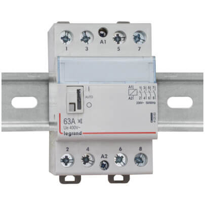 Installationsschtz, CX, 4 Schlieer, 63A, bis 40KW, mit Schalter 1-Auto-0