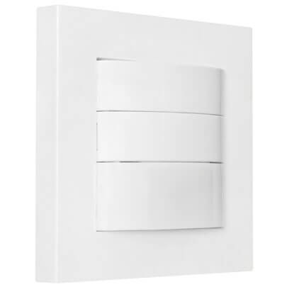 Kombi-Prsenzmelder, IR 180, 3-Draht, 2000W/1000VA/ LED 100-600W, Erfassungswinkel 180, Reichweite bis 20 m, Prsenz bis 4 m, mit Zentralplatte 50 x 50  und Abdeckrahmen, mit Impuls-Funktion, wei